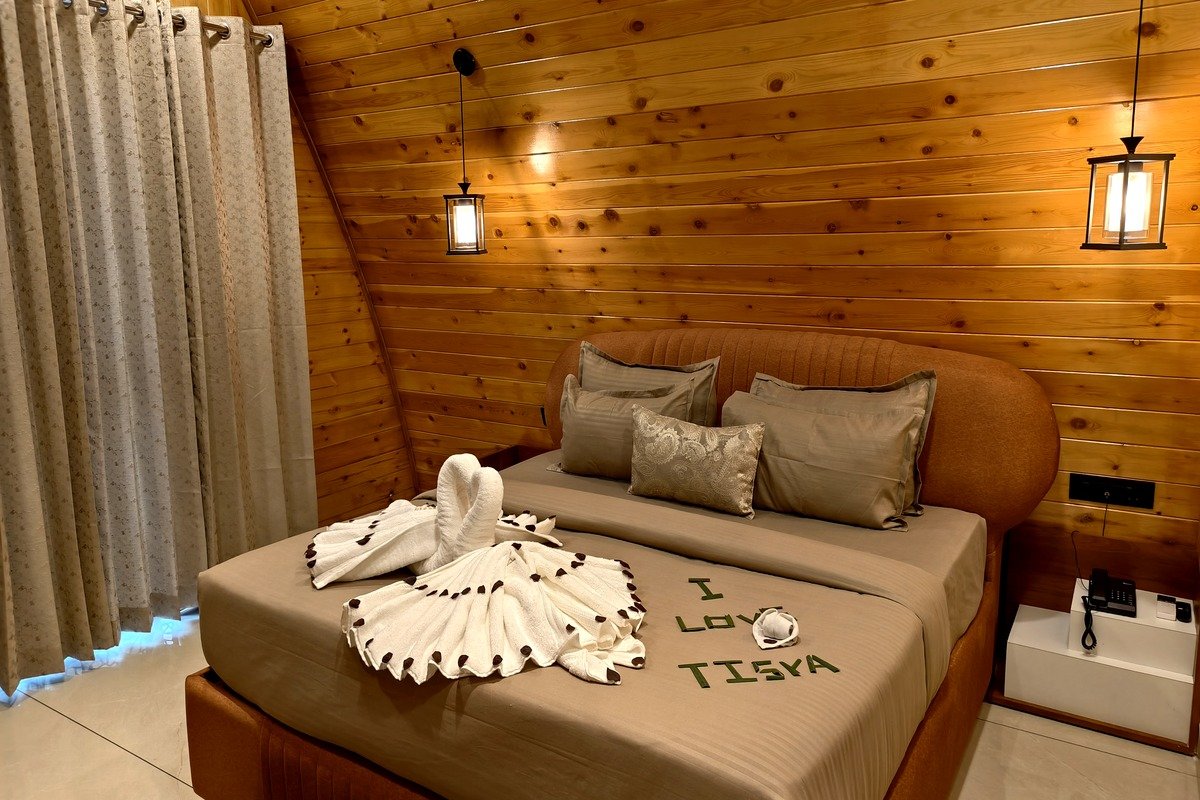 Tisya Resort Royal Jacuzzi Suite